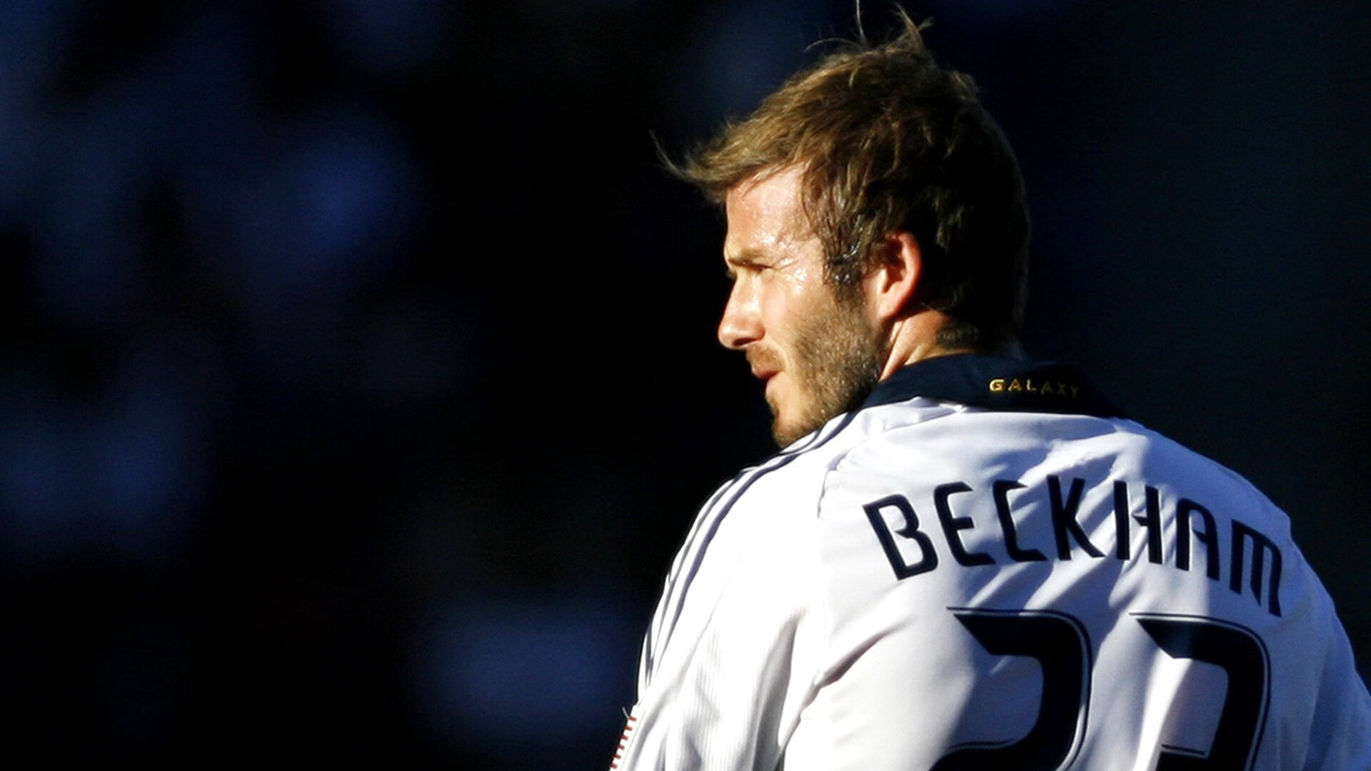 双城记，马赛横扫欧战，萨拉赫在德甲争冠夜加冕新王