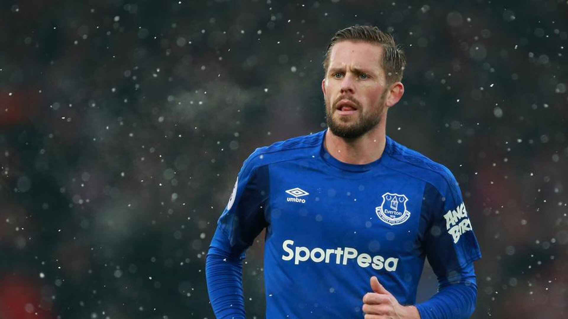 莫德里奇爆发，巴拉圭争冠战胜出加纳，绿茵场上的唯一性与命运交织